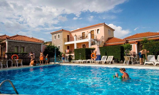 Anaxos Apartamento | A spacious and bright studio with balcony no1234