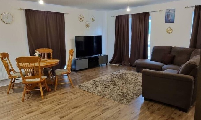 Swindon Apartamento | A Spacious and Hearty 2BD Swindon stay