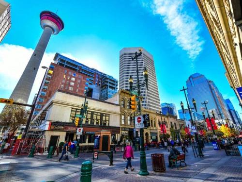 Southwest Calgary Apartamento | A Spacious Downtown 1-bed Suite