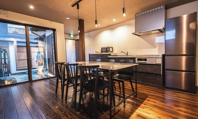 Matsue Casa | A spacious space for renting a building with a war / Matsue Shimane