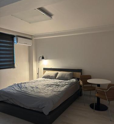 Banpo-dong Apartamento | A spacious two-room accommodation near Gangnam, where dogs are allowed