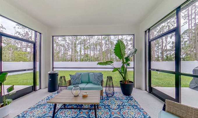 North Port Casa | A Stone’s Throw | House in North Port with enclosed backyard, grill, streaming