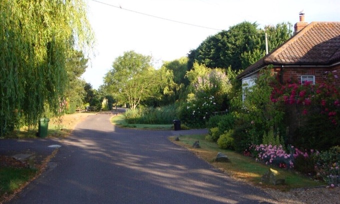 Pagham Apartamento | A stunning 2-bed, 2-bathroom suite, 5 min from the beach!