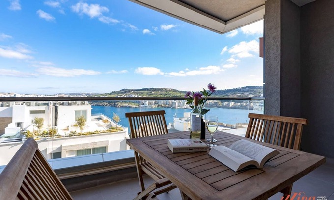 St. Paul's Bay Apartamento | A Stunning Apartment With Spectacular sea Views