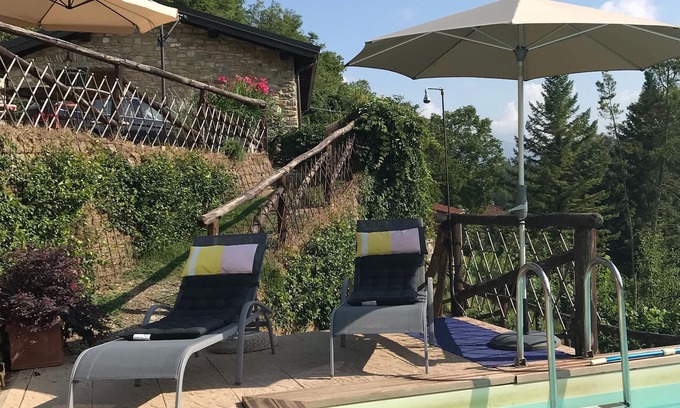Bigliolo Villa | Una impresionante villa toscana con piscina privada ubicada en su propio viñedo,