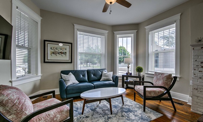 Excelsior Springs Apartamento | A Suite Spot Downtown ES