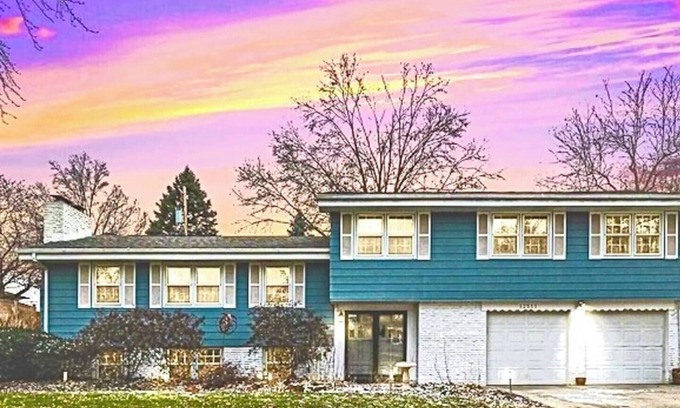 West Omaha Casa | A Touch of Luxury