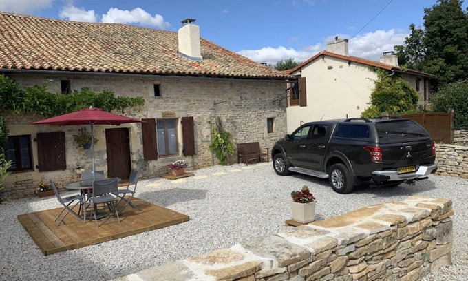 Vanzay Cabaña | A Touch of Paradise in rural France with heated pool