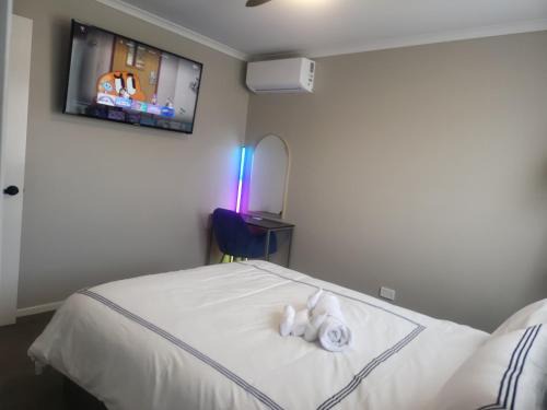 Craigieburn Casa | A Traveller's abode - Room 3