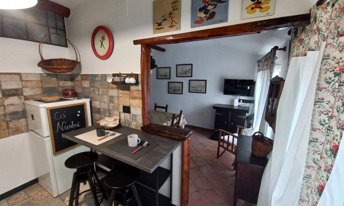 Arenzano Apartamento | A treasure chest of pleasant surprises in the historic center, just a stone's throw from the sea.