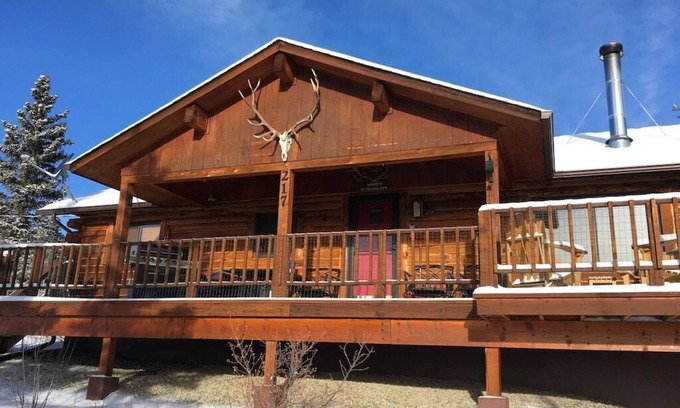 Stagetop Cabina | A True Log Cabin in The Woods with Mountain Views in Indian Mountain