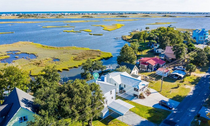 Holly Ridge Cabaña | A Turtle's View-Waterfront-Dock-Kayaks-Paddle Boards-Fenced Yard-Dog Friendly
