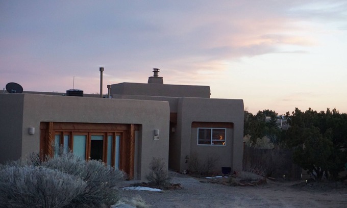 Eldorado at Santa Fe Casa | A Unique Artisan / Yogi Inicio en Eldorado, Santa Fe
