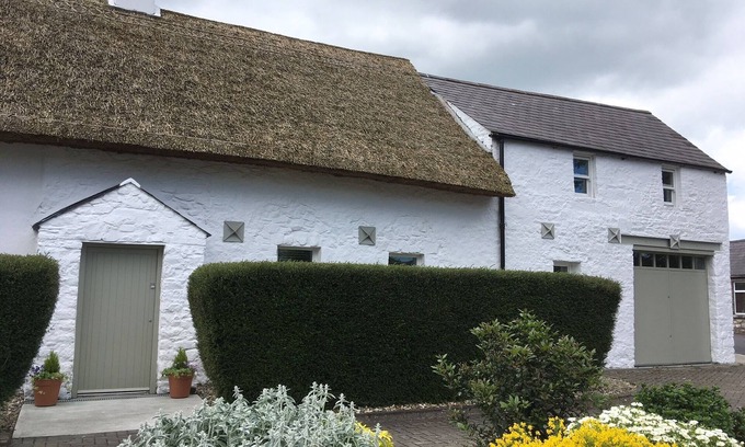 Duleek Cabaña | Casa de paja irlandesa única a solo 10 minutos de Newgrange
