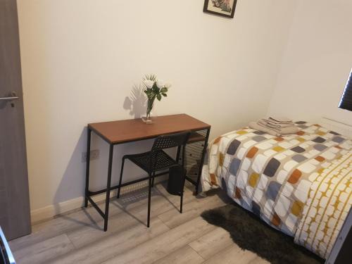 Mayfield Casa | A Very NICE ROOM WITH PRIVATE TOILET AND SHOWER