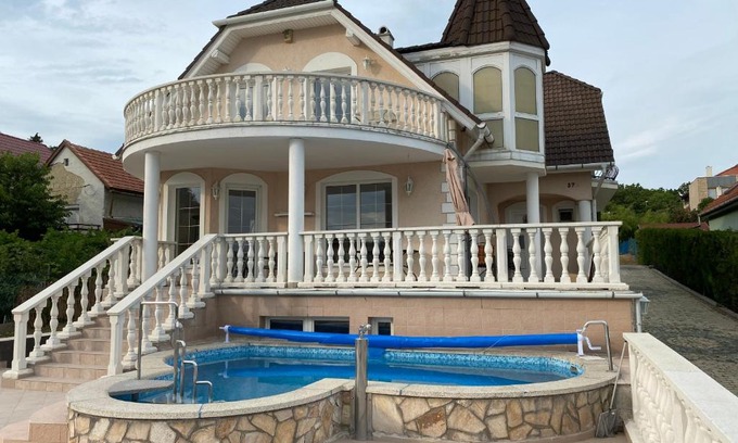 Balatonfured Villa | A- Villa (Vendégház)