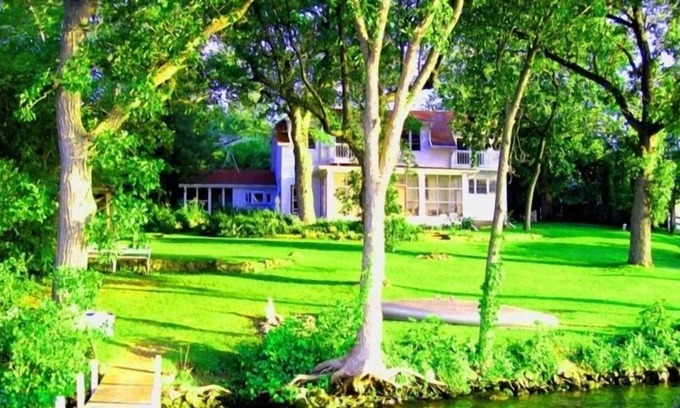 Ripon Casa | Un vintage e histórico Frente al lago casa con un único Guest Cottage