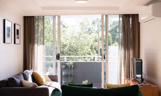 Braddon Apartamento | A Wabi-Sabi Style Apartment at City