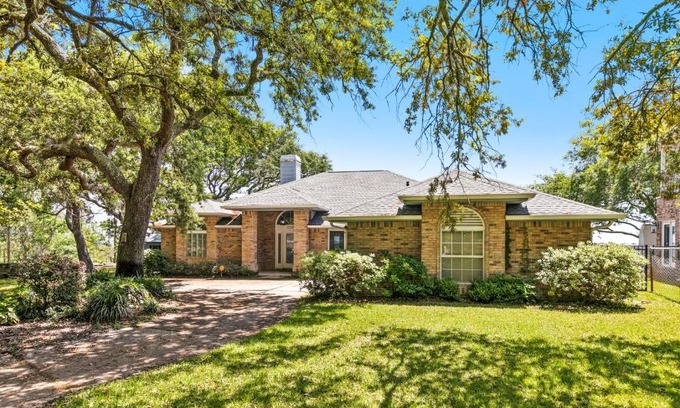 Navarre Casa | A Wave From It All