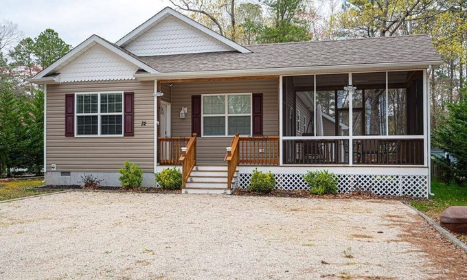 Ocean Pines Casa | A Wave From It All-Non Group Rental-Sleeps 6