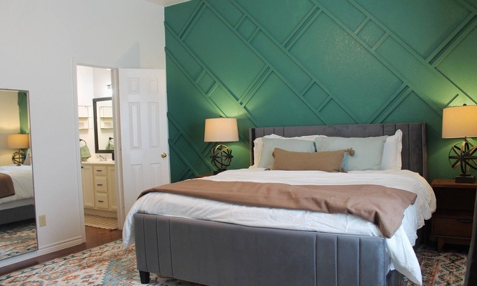 Killeen Casa | A welcoming newly renovated home near Ft. Cavaso and Belton Lake.