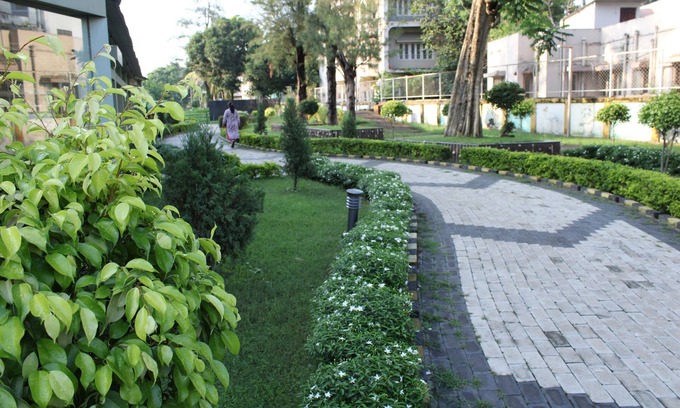Salt Lake Casa | A well planned area free from noises , pollution.