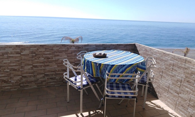 Roccalumera Casa | UNA VENTANA AL MAR