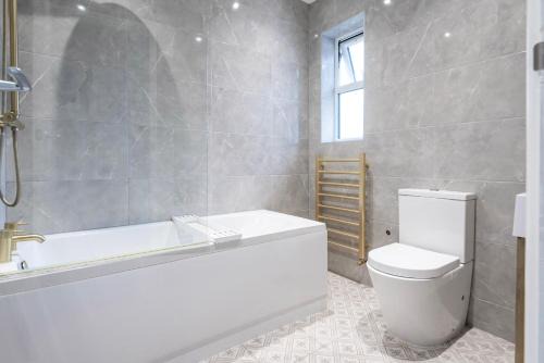 Merton Casa | A wonderful and spacious house in a charming road