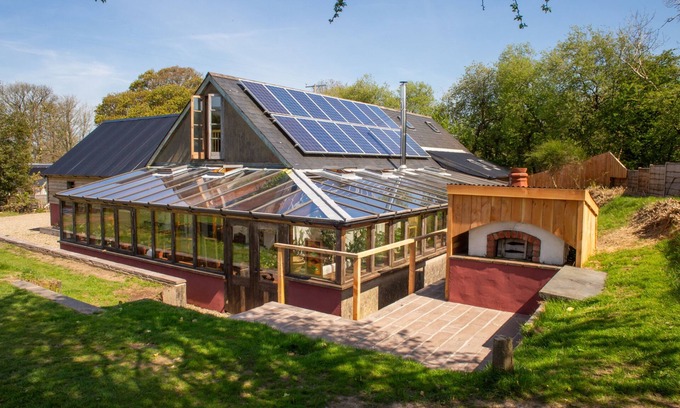 Crymych Casa | A wonderful barn conversion holiday cottage in the foothills of the Preseli Mountains.