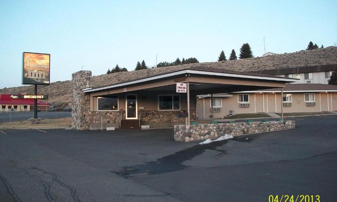 Cody Hotel | A Wyoming Inn