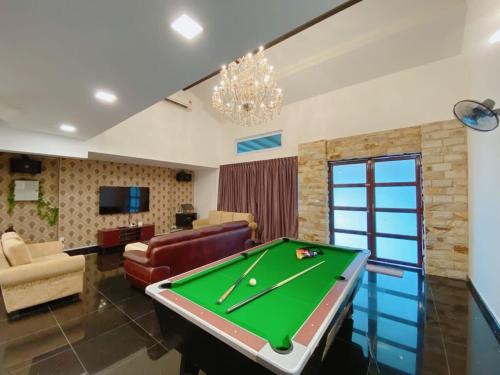 Taman Johor Jaya Casa | A08 Johor Jaya Karaoke Party House