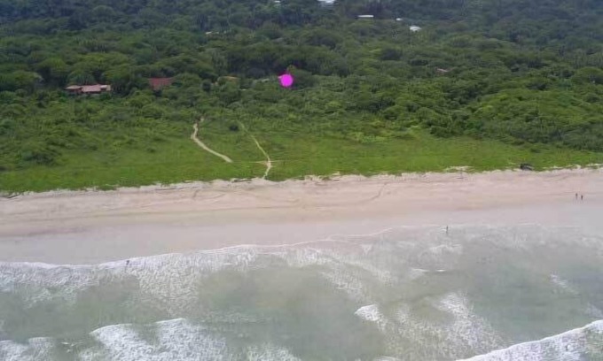 Playa Guiones Condominio | Ubicación A1, en el océano, a pie del mejor surf / restaurantes / tiendas
