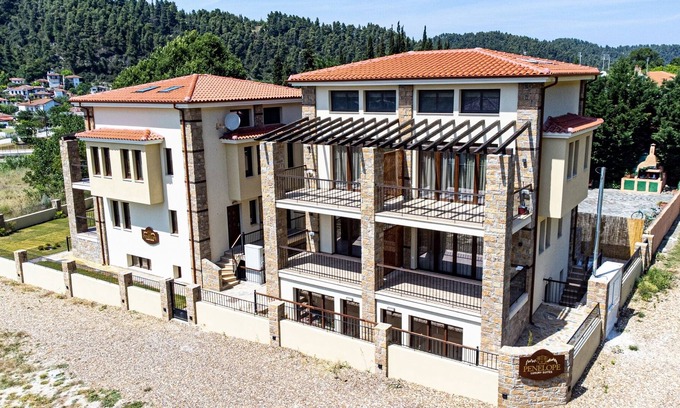 Fourka Apartamento | A3 Penelope Luxury Suites by Travel Pro Services