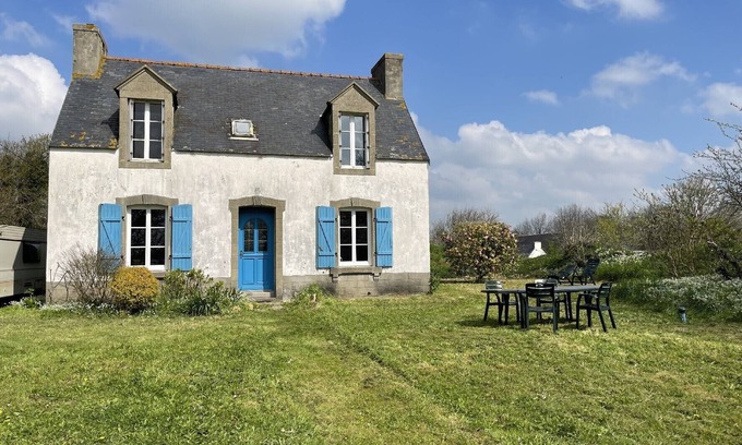 Pouldreuzic Casa | A6074-RESTORED BRETON HOUSE WITH GARDEN!