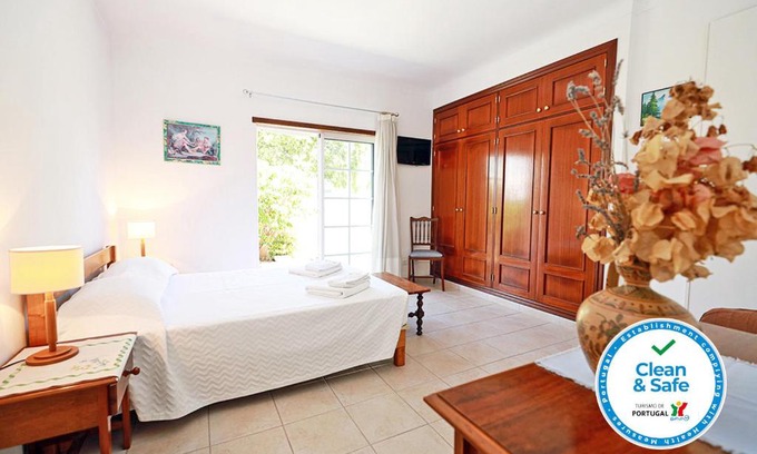 Ameijeira Casa | A66 - Pedra Alcada Stays Bedroom