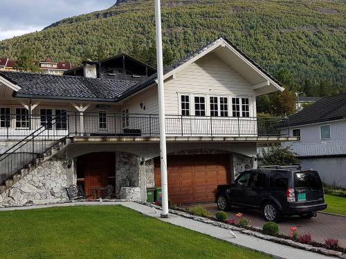 Stryn Apartamento | Aarnes house Stryn