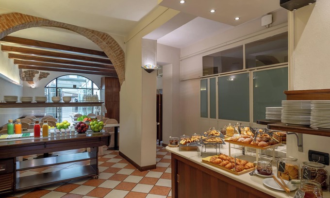 Old Town Cama Y Desayuno | Abbazia Bed & Breakfast , Mantegna Hotels