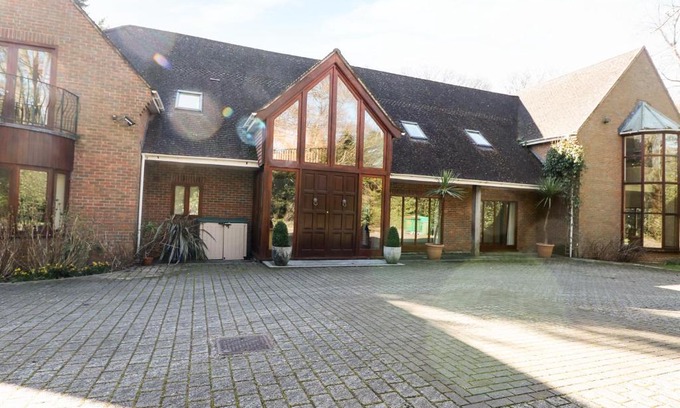 Netley Casa | Abbots Wood
