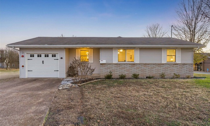 Downtown Branson Cabaña | Abby's Place | Close to attractions
