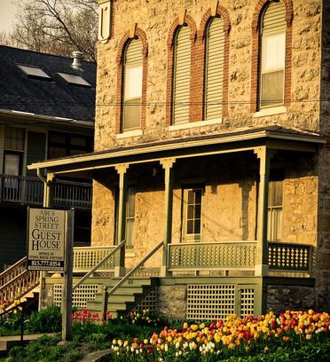 Galena Cama Y Desayuno | Abe's Spring Street Guest House