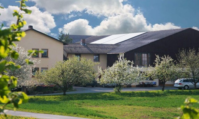 Ostheim Apartamento | Abenteuer und Erholung auf Schmidts Ferienhof in der Bayerischen Rhön