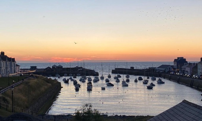 Aberaeron Casa | Aberaeron Island House - Panoramic Harbour Views