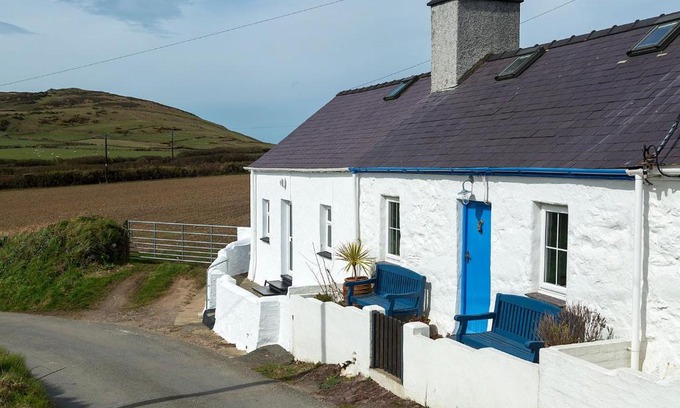 Garn Fadryn Casa | Aberdaron Cottage 2 Bryn Chwilog