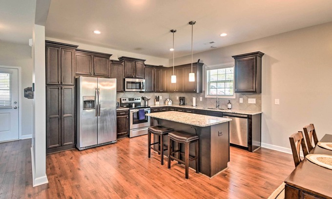 Aberdeen Casa | Aberdeen Getaway < 6 Mi to Pinehurst Resort!
