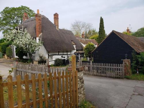 Clifton Hampden Cama Y Desayuno | AbingPlough House