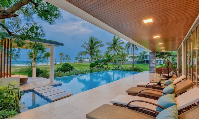 Ngu Hanh Son Villa | Abogo Da Nang OceanFront Luxury Villa