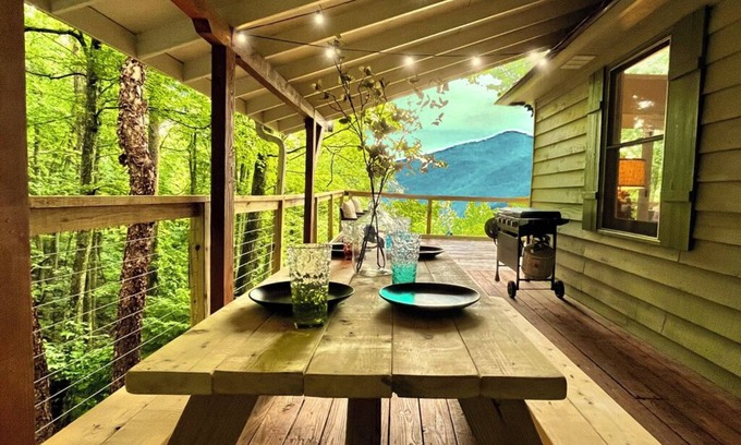 Franklin Cabina | Above the Clouds Cabin, Your luxury mountain retreat