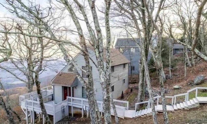 Roseland Casa | Above The Clouds with Wintergreen Advantage