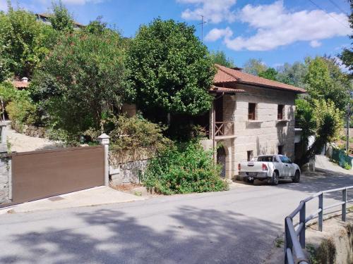 Rio Caldo Casa | Abrigo do verao Maison près du lac