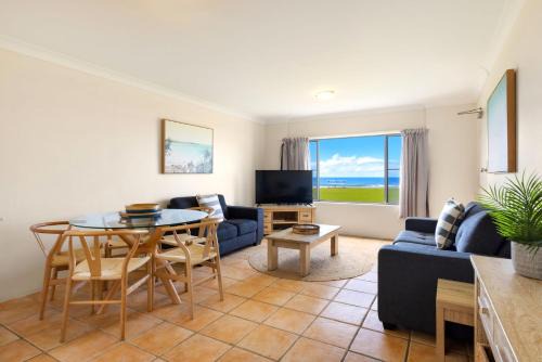 North Creek Apartamento | Absolute Beachfront Apartment 2B